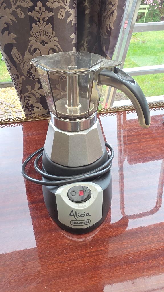 Italiaanse Koffiemachine DeLonghi, Witgoed en Apparatuur, Koffiezetapparaten, Afneembaar waterreservoir, Gemalen koffie, Ophalen of Verzenden