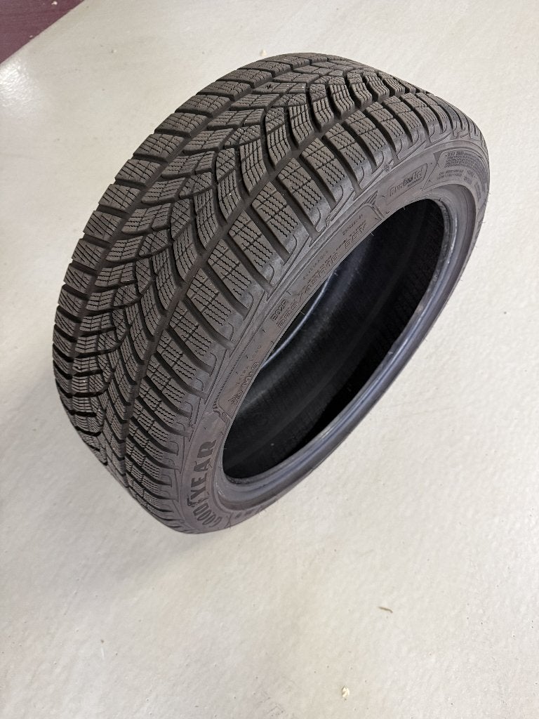 Goodyear winterband 225/45 R18, Ophalen, 18 inch, Gebruikt, Winterbanden
