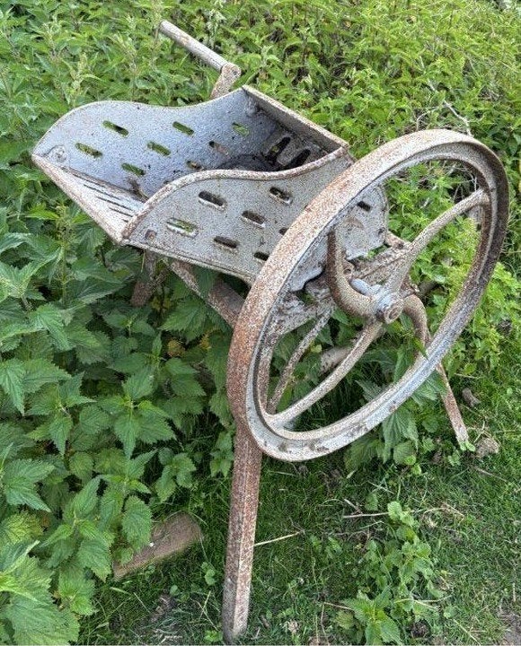 Antieke Bietensnijder, Antiek en Kunst, Antiek | Gereedschap en Instrumenten, Ophalen