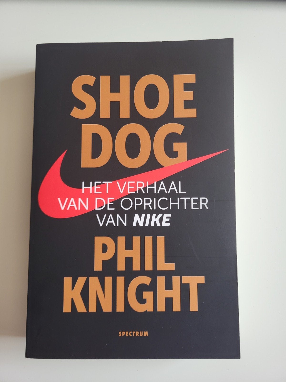 Phil Knight - Shoe Dog, Boeken, Ophalen of Verzenden, Zo goed als nieuw, Phil Knight