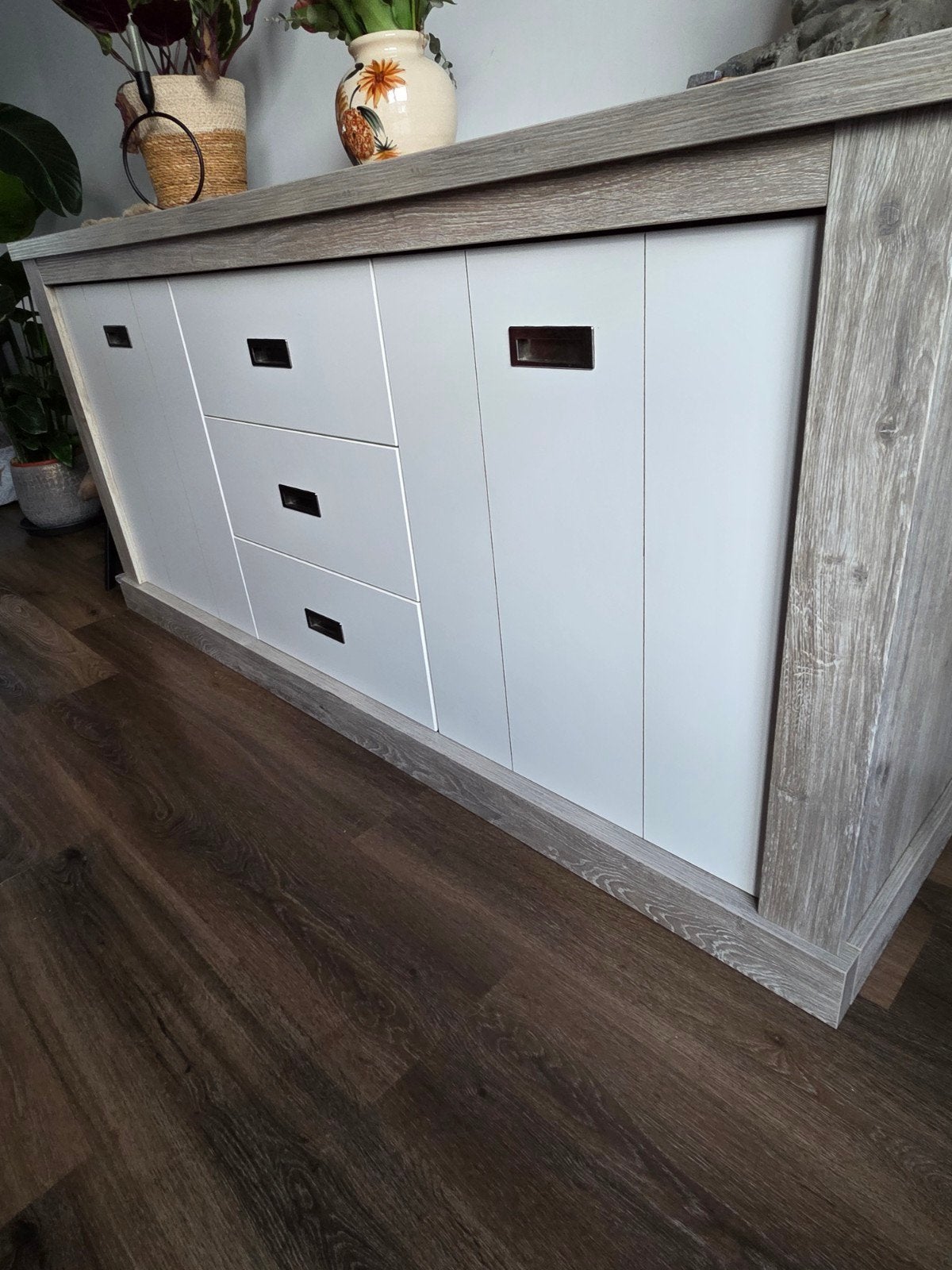 Stijlvol dressoir en tv-meubel met opbergruimte., Ophalen, Modern, Scandinavisch, 150 tot 200 cm, Zo goed als nieuw