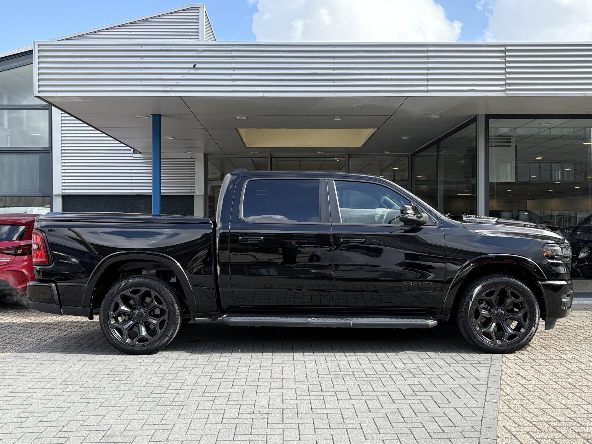 Foto 5 van Dodge Ram 1500 3.0 SST 4x4 Crew Cab Sport 420pk | LPG | Pano