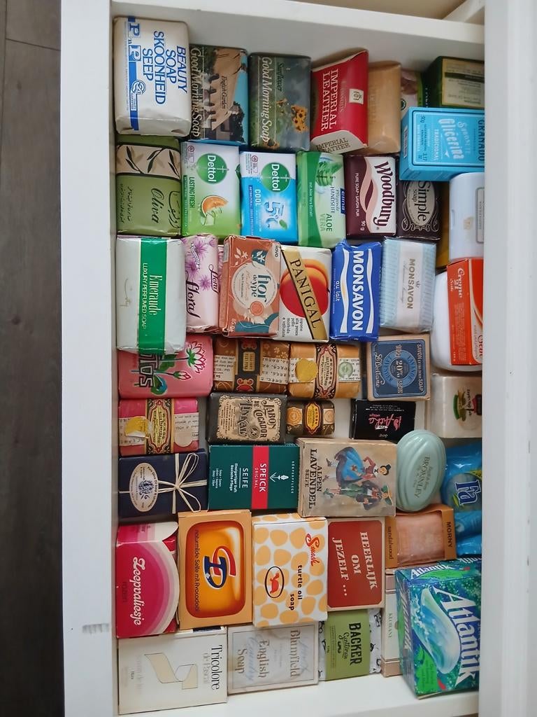 Diversen zeep uit het buitenland, Ophalen of Verzenden