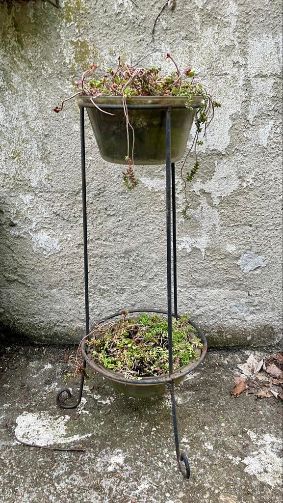 Brocante metalen plantenstandaard met twee niveaus, Tuin en Terras, Ophalen, Gebruikt, Minder dan 60 cm, Rond