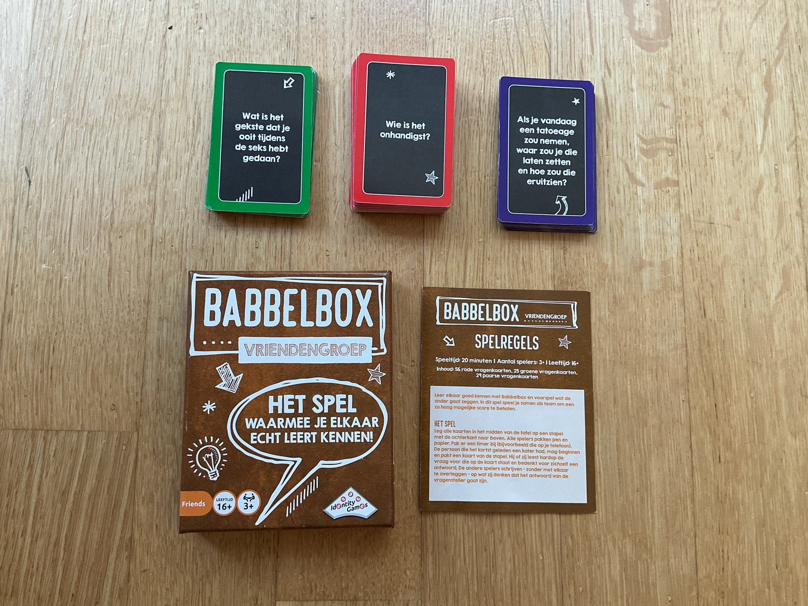Babbelbox Vriendengroep. Als nieuw., Hobby en Vrije tijd, Vijf spelers of meer, Ophalen of Verzenden, Zo goed als nieuw