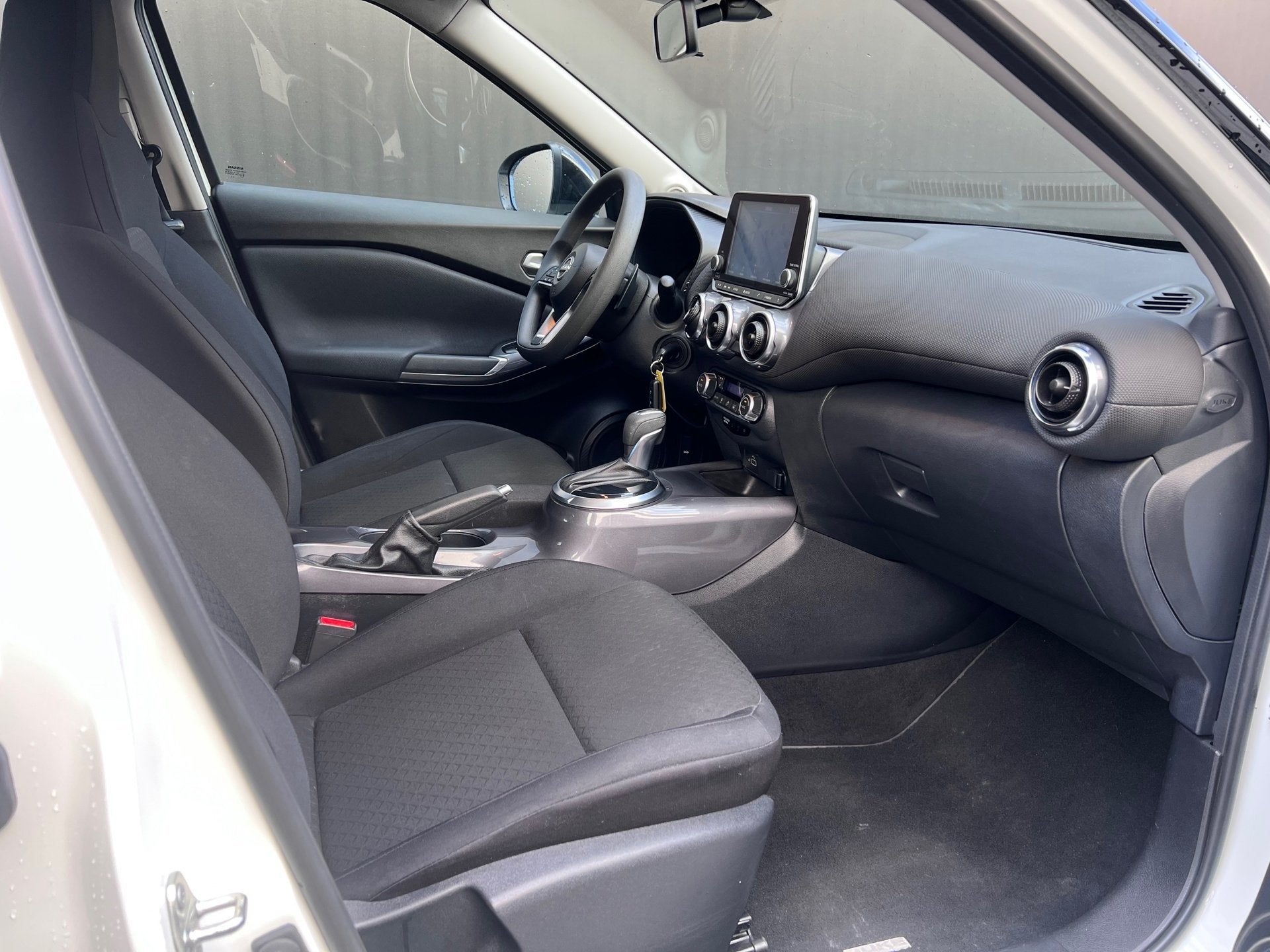 Foto 46 van Nissan Juke 1.0 DIG-T Acenta Automaat Camera