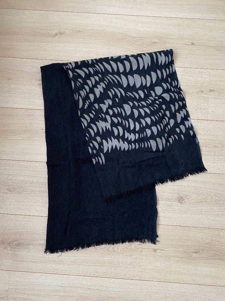Sjaal / omslagdoek grijs met groen 100% wol merk Didi NIEUW, Kleding | Dames, Maat 46/48 (XL) of groter, Didi, Ophalen of Verzenden