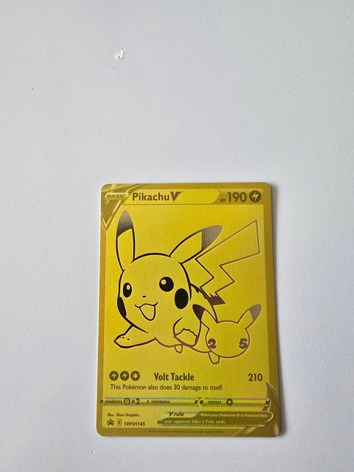 Pikachu V Gold Pokémon Kaart SWSH145, Ophalen of Verzenden, Zo goed als nieuw, Losse kaart