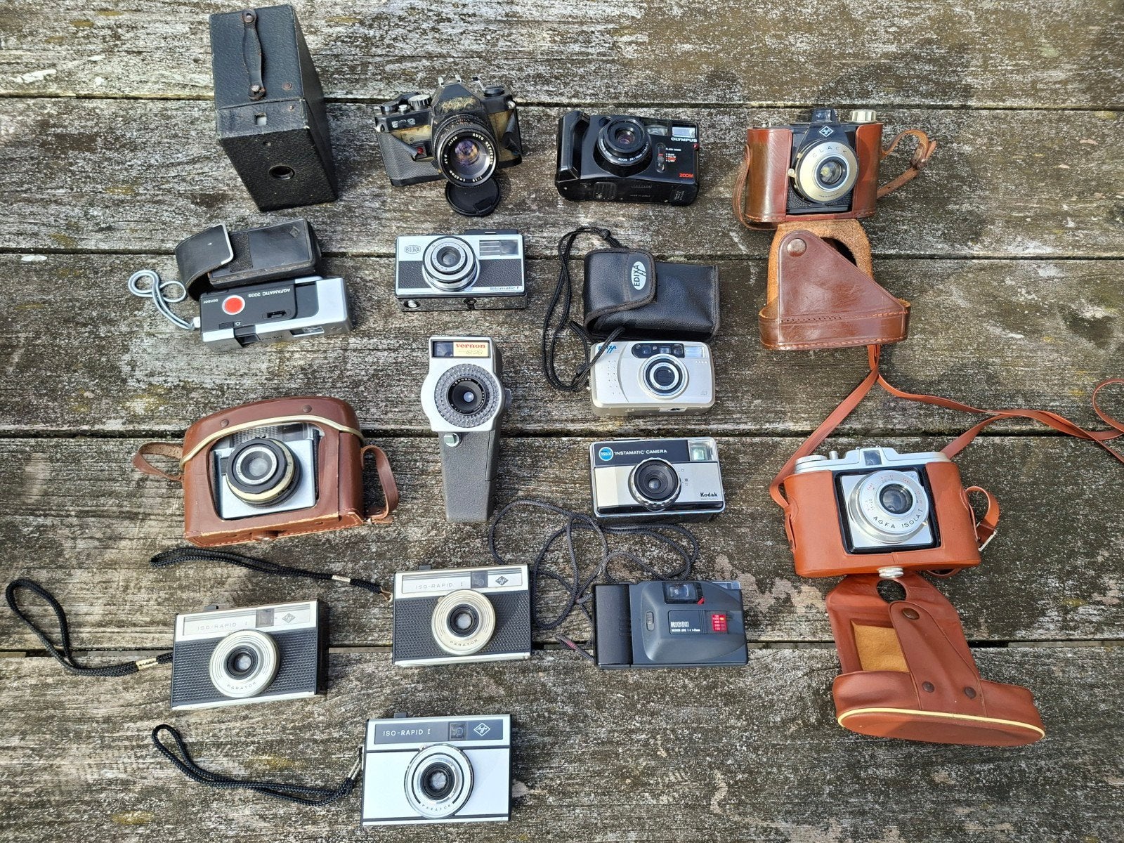 Partij Vintage Fotografie: 15 Camera's + 1 Filmcamera, Ophalen, Niet werkend, Compact, Overige Merken