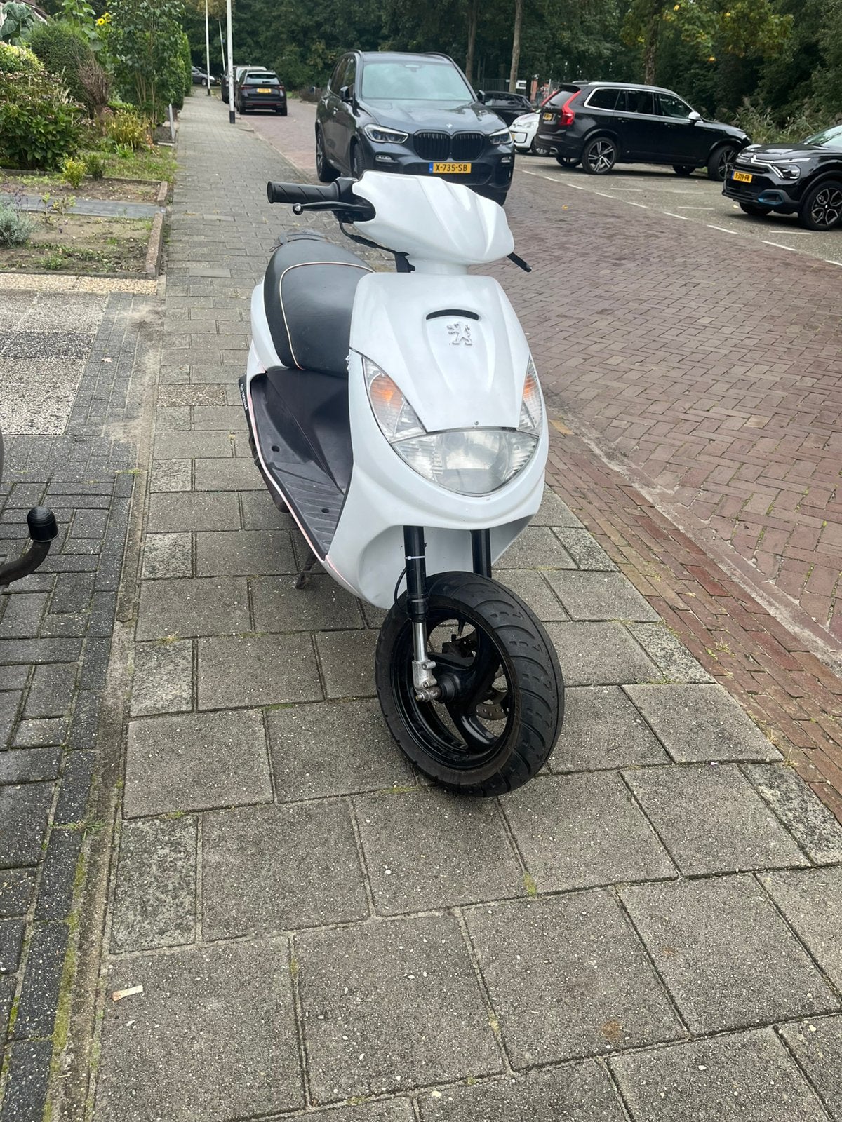 Peugeot vivacity 70cc, Fietsen en Brommers, Ophalen, Zo goed als nieuw