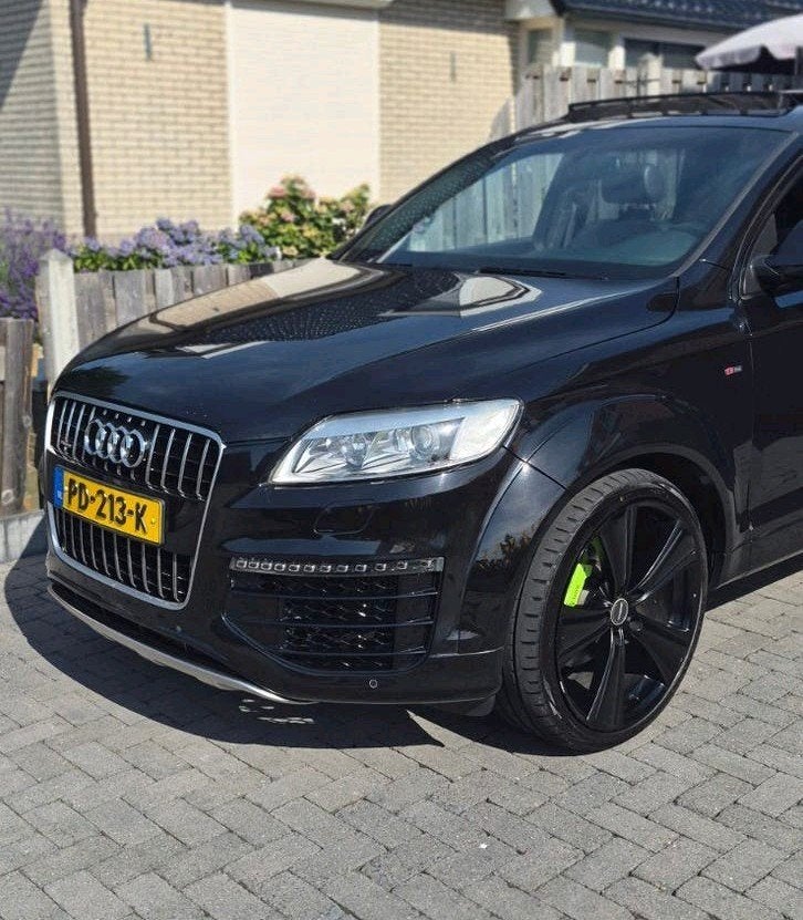 Audi q7 s-line face lift model echt dik ding 2007 v8, Auto's, Audi, Automaat, 7 stoelen, Zwart, Leder