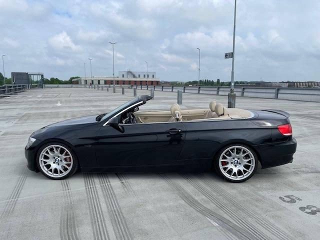 BMW 3-Serie 3.0 D 330 Cabrio AUT 2007 Zwart, Automaat, Achterwielaandrijving, 1800 kg, Beige