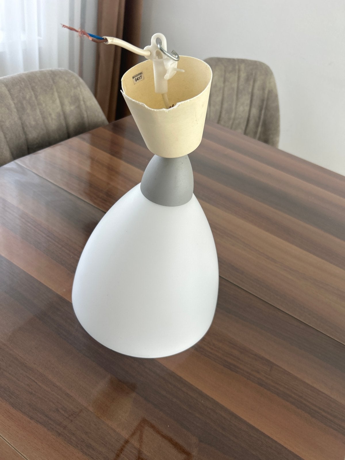 IKEA Hanglamp met Witte Glazen Kap, Huis en Inrichting, Lampen | Hanglampen, Ophalen, Gebruikt, Glas, E27 (groot)