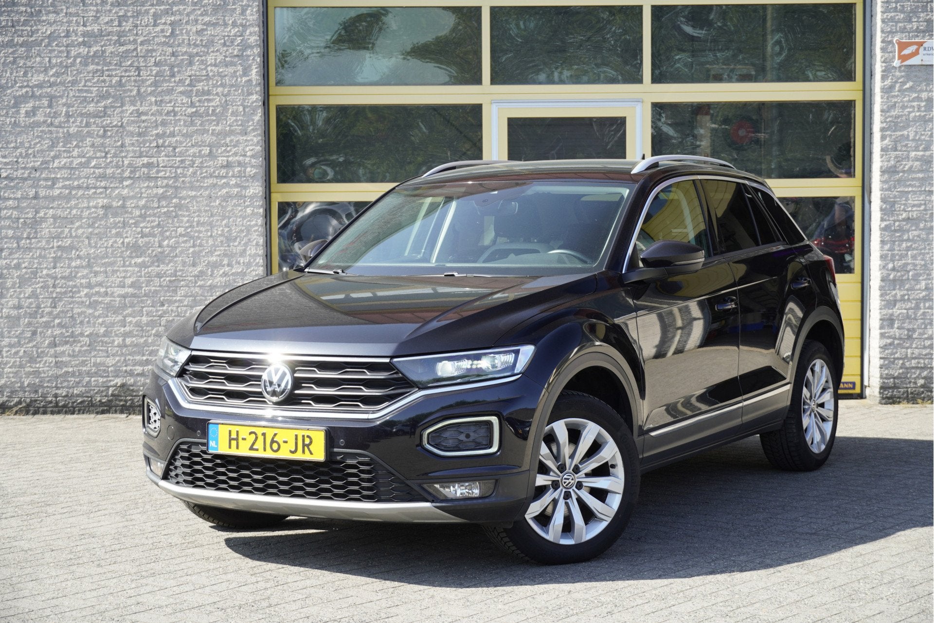 Volkswagen T-Roc 1.5 TSI 150PK! Sport BJ2020 Lmv 17" | Led V, Auto's, Voorwielaandrijving, Dealer onderhouden, 4 cilinders, 150 pk