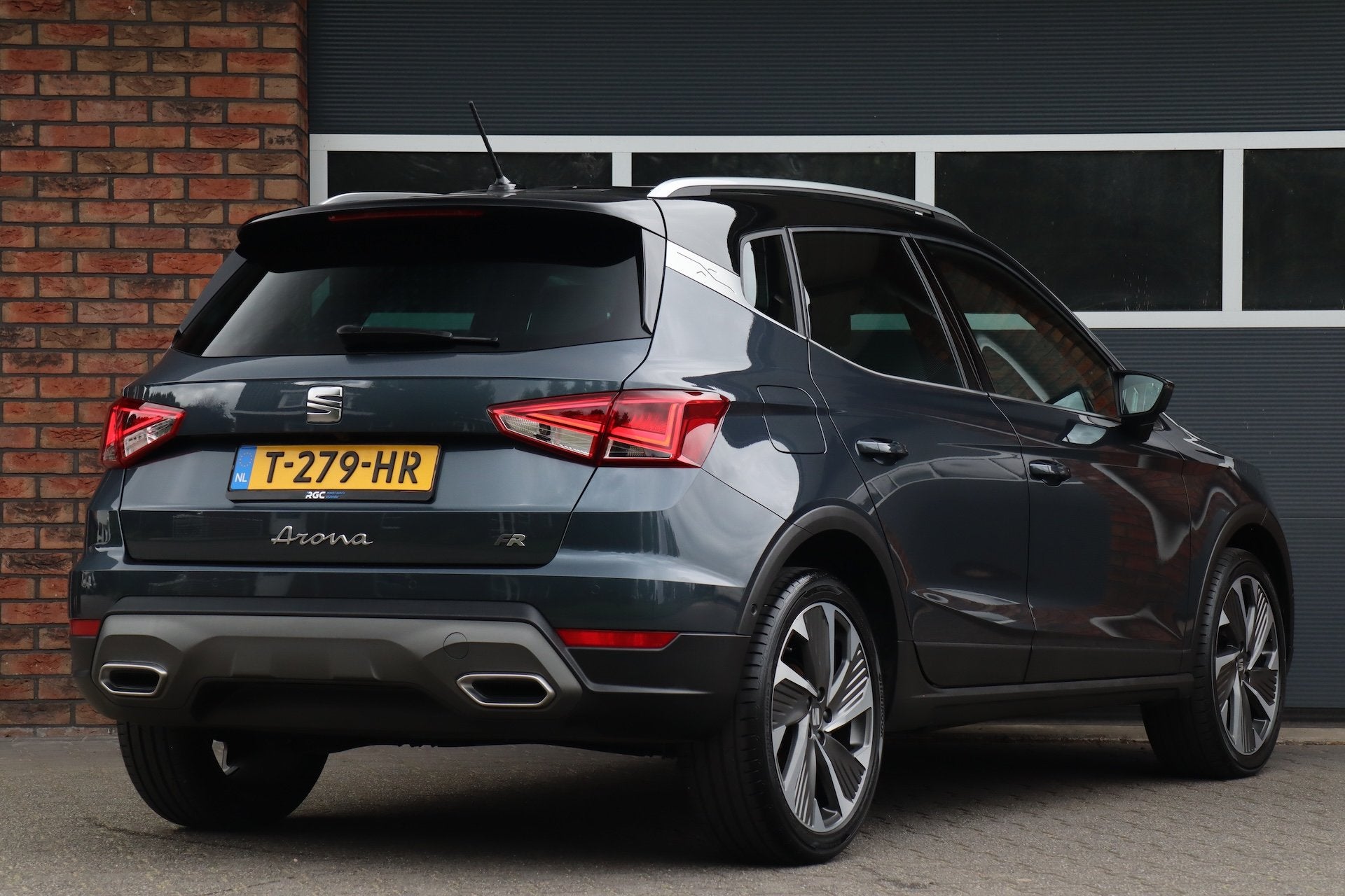 SEAT Arona 1.0 TSI FR Business Intense ACC, Keyless, Camera, Auto's, Dealer onderhouden, Gebruikt, 620 kg, 49 €/maand
