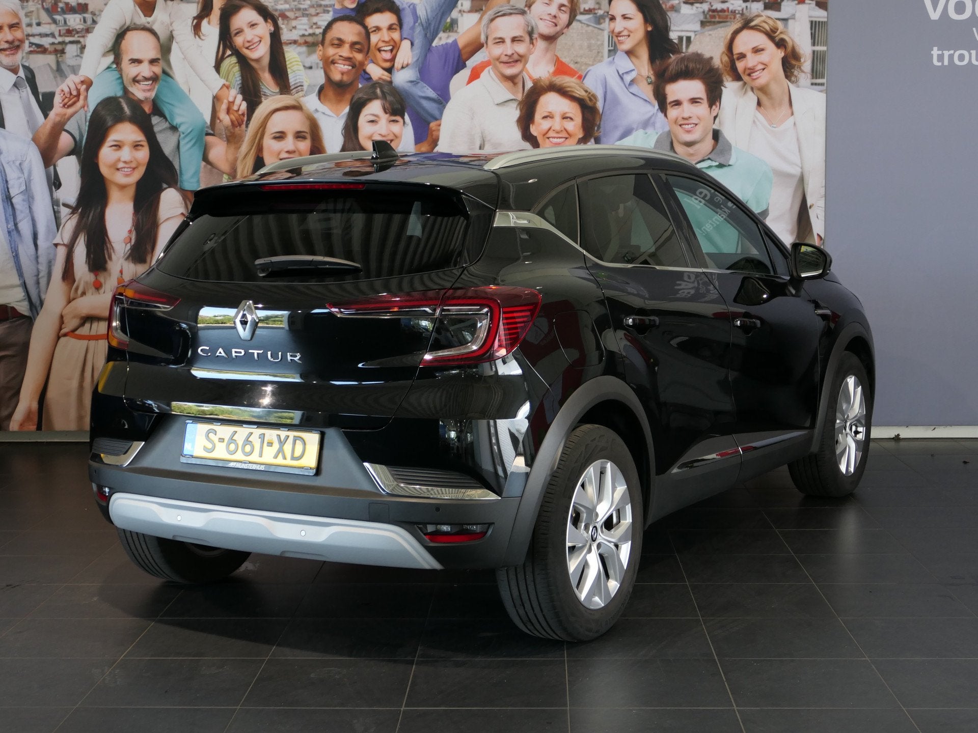 Renault Captur 1.0 TCe 90 Intens - Occasion Lease vanaf €5, Gebruikt, Leder en Stof, Zwart, Origineel Nederlands
