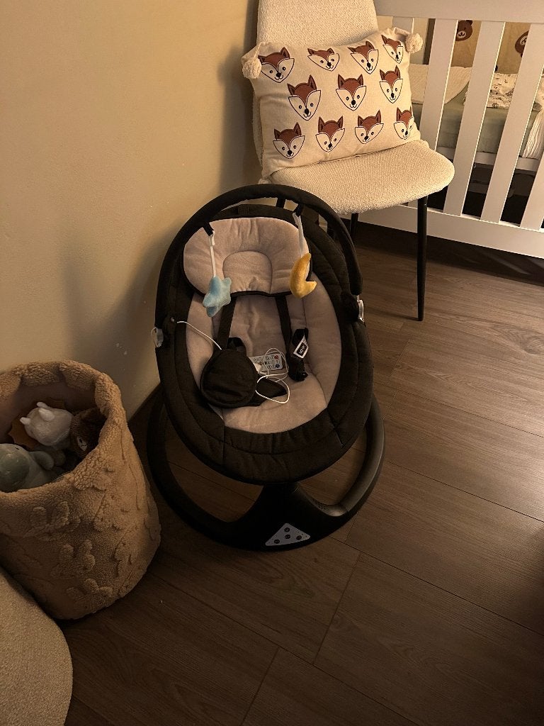 Novi baby swing, Kinderen en Baby's, Wipstoeltjes, Wipstoel, Ophalen, Overige merken, Met gordel(s) of riempje(s)