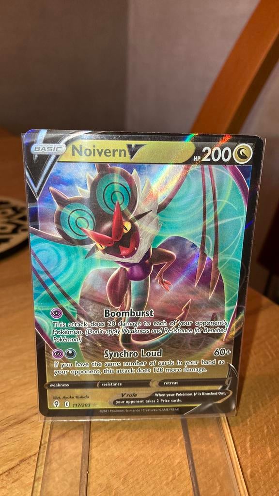 Pokemon Noivern V 117/203 Evolving Skies 3,00 euro, Ophalen of Verzenden, Zo goed als nieuw