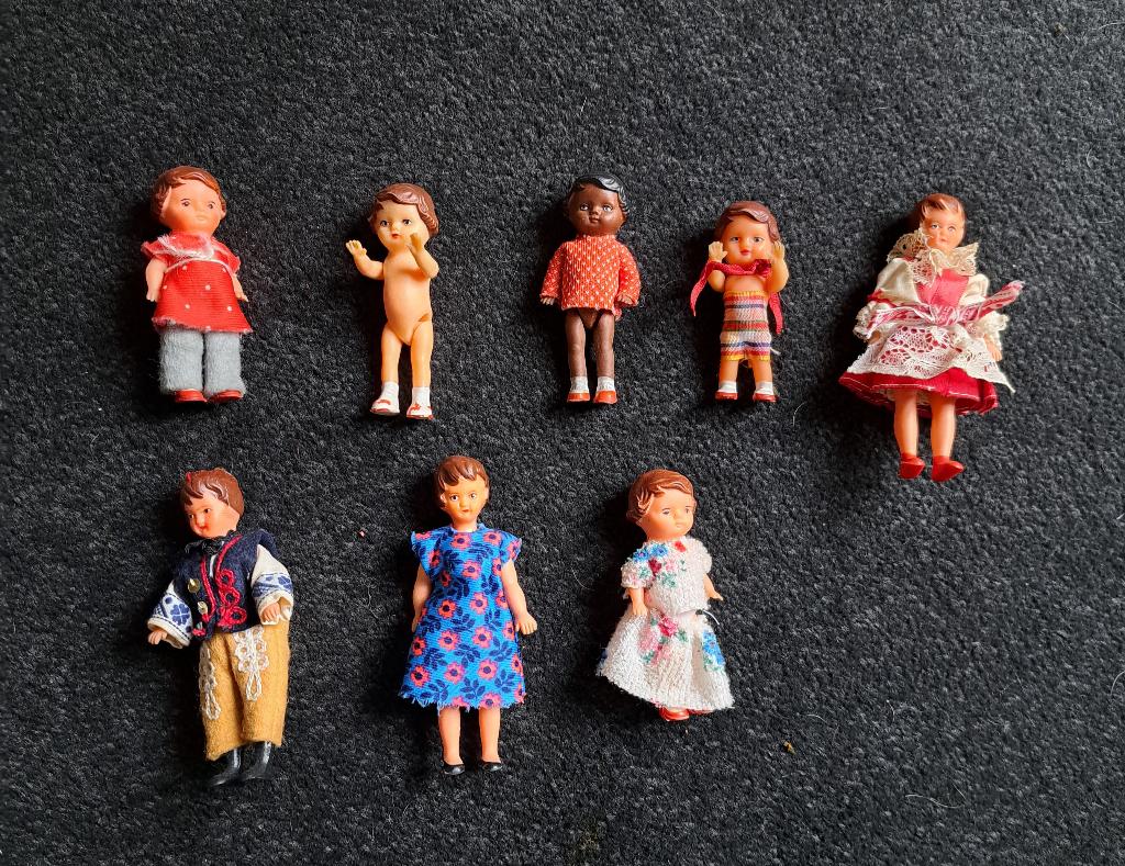 Vintage Poppenhuis ari popjes/meubeltjes en accessoires, Ophalen, Gebruikt, Poppenhuis