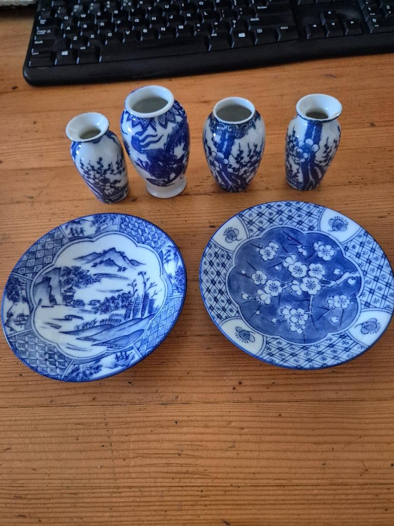 blauw-witte porseleinen miniatuur vaasjes en schoteltjes, Ophalen