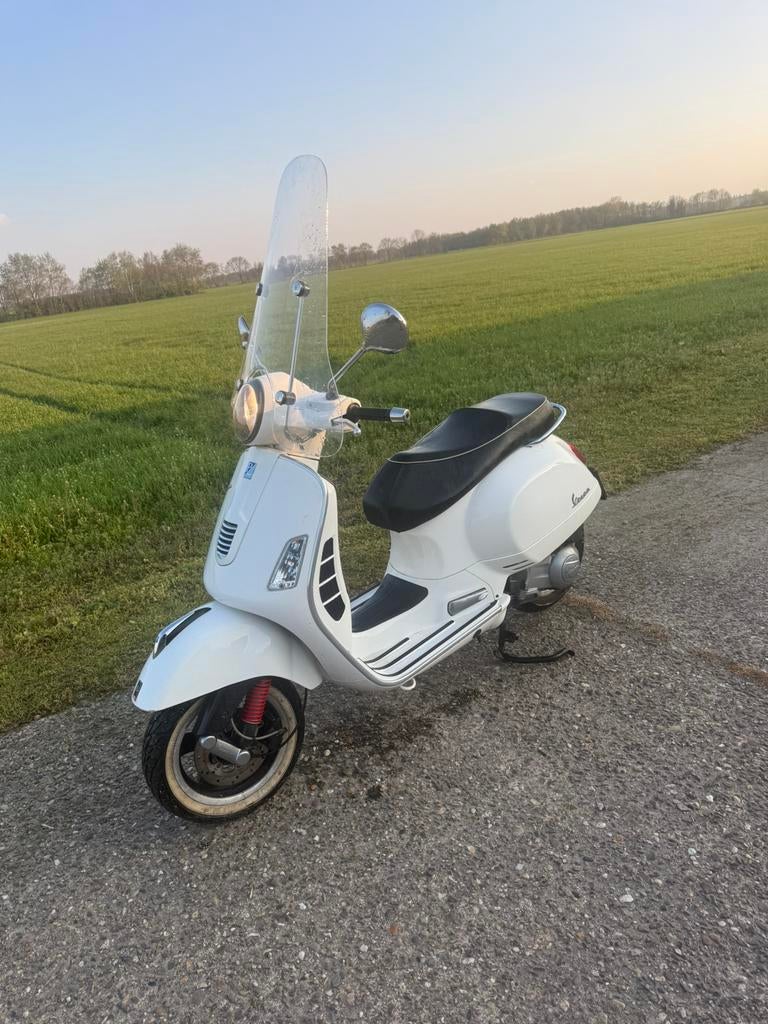Vespa gts 300 ie motor scooter, Motoren, Particulier, Scooter