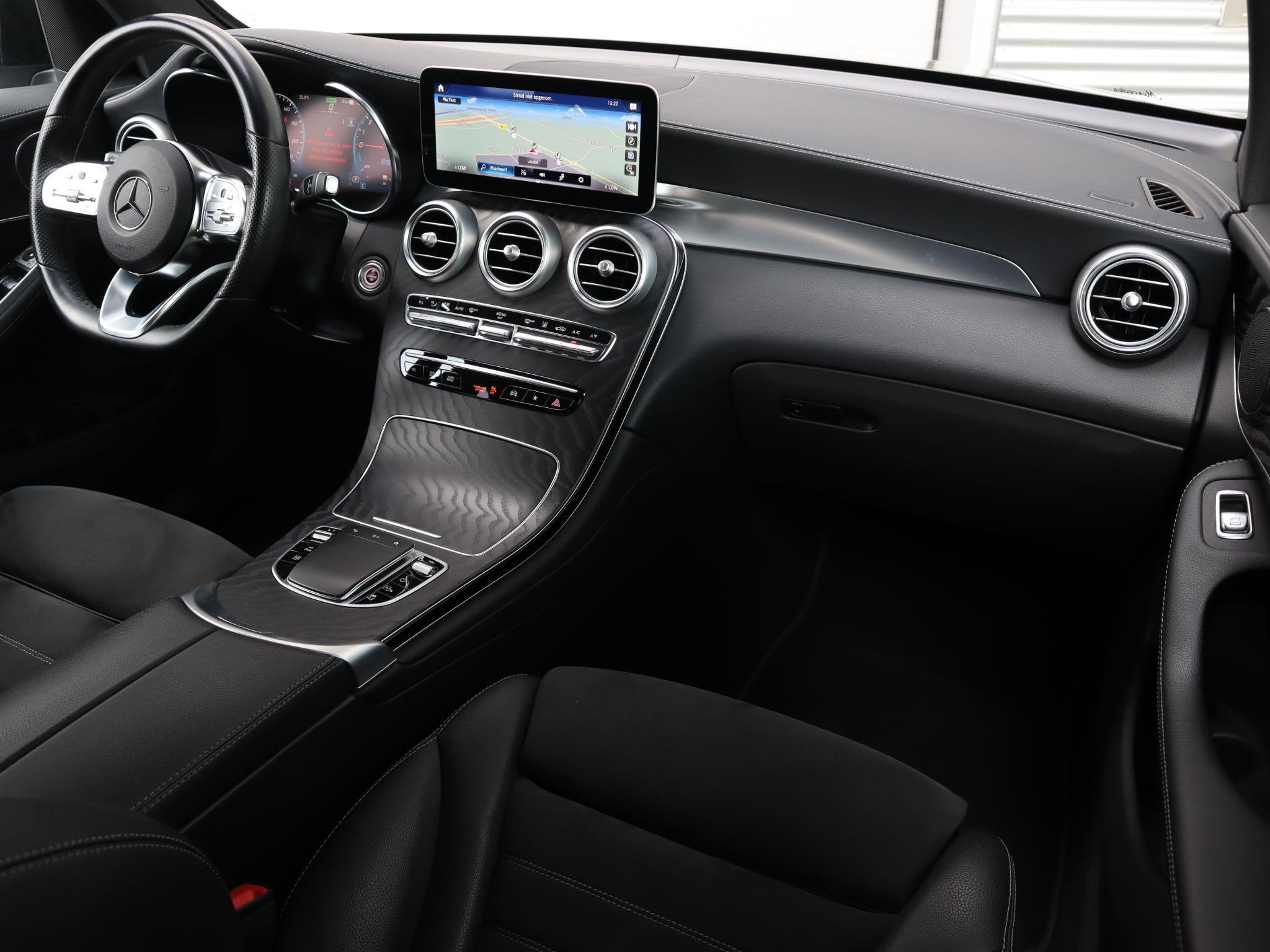 Mercedes-Benz GLC-klasse 300e 4MATIC Business Solution AMG l, Auto's, Dealer onderhouden, Gebruikt, Euro 6, 4 cilinders