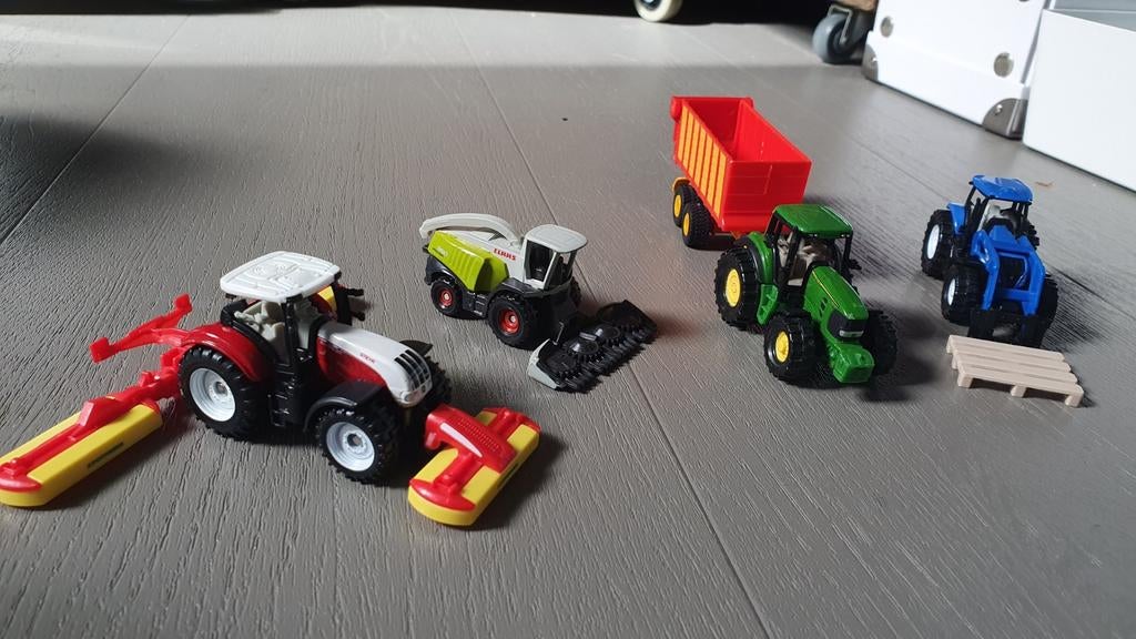 Siku miniatuur tractors 1:50, Ophalen of Verzenden, Zo goed als nieuw