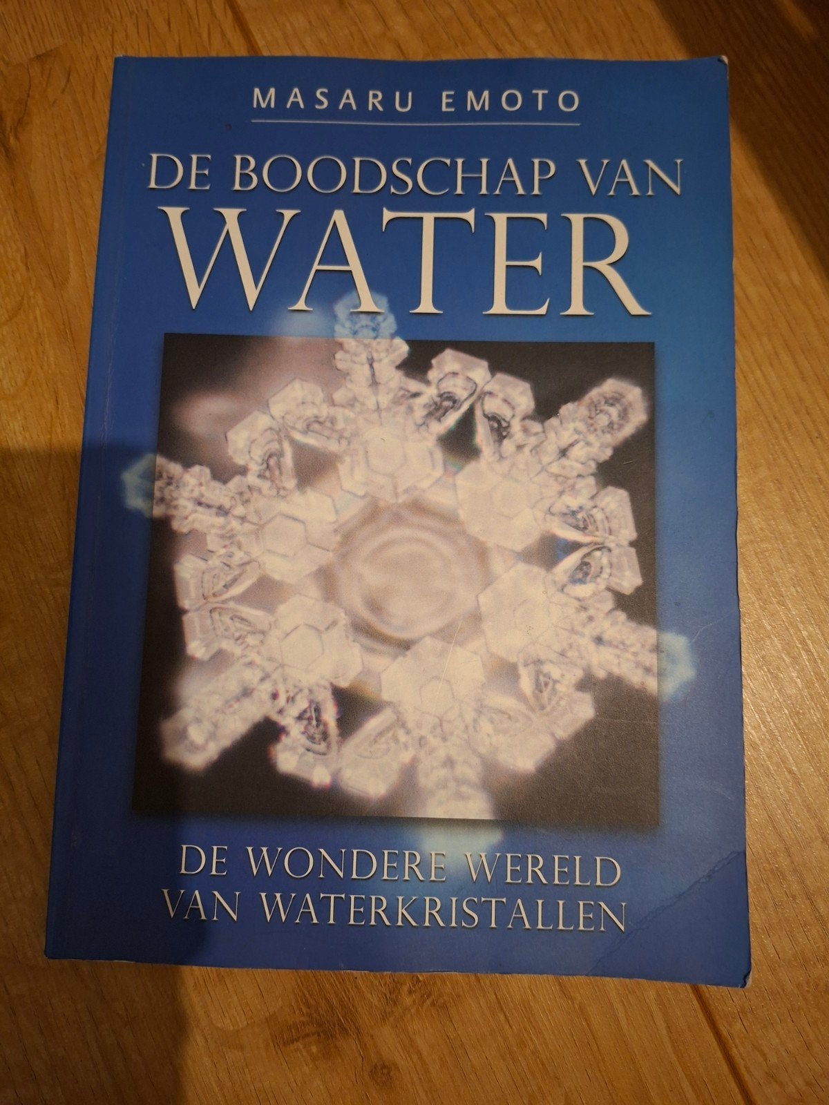 Masaru Emoto - De boodschap van water, Boeken, Achtergrond en Informatie, Masaru Emoto, Ophalen of Verzenden, Zo goed als nieuw