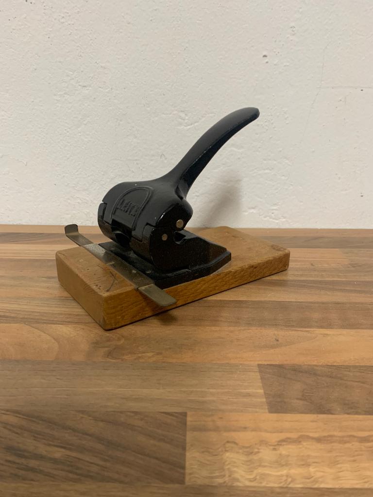 Leitz 180 | perforator | vintage, Antiek en Kunst, Ophalen of Verzenden