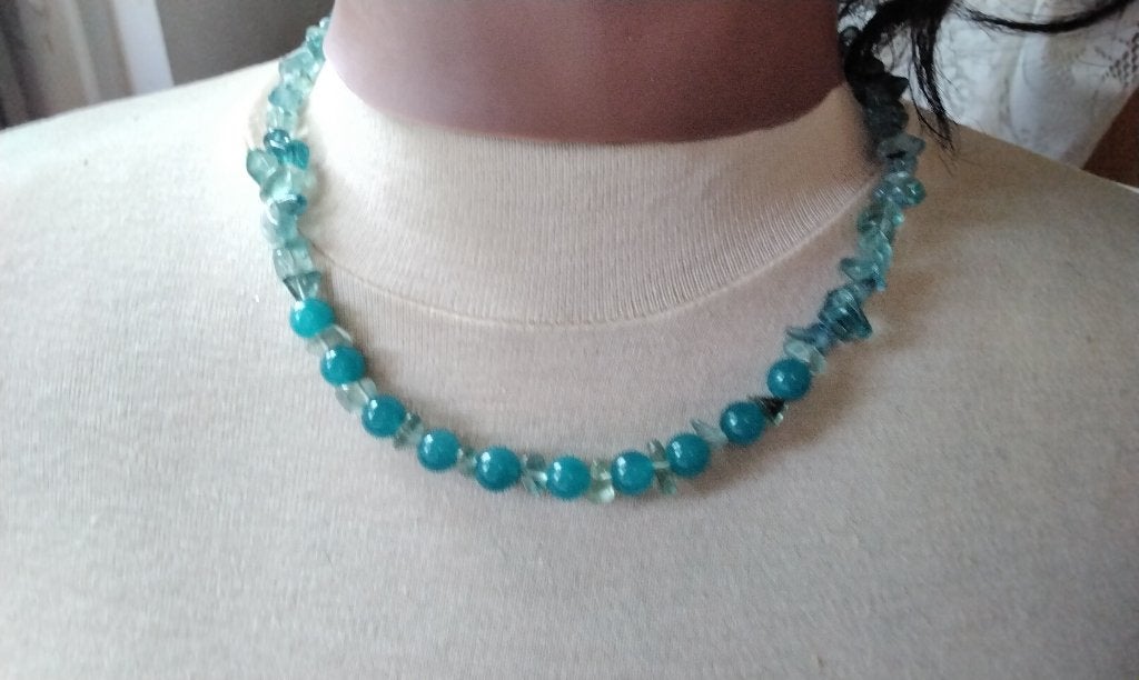 Ketting HANDGEMAAKT EDELSTENEN FLUORIET APATITE, Blauw, Nieuw, Ophalen of Verzenden, Steen of Mineraal