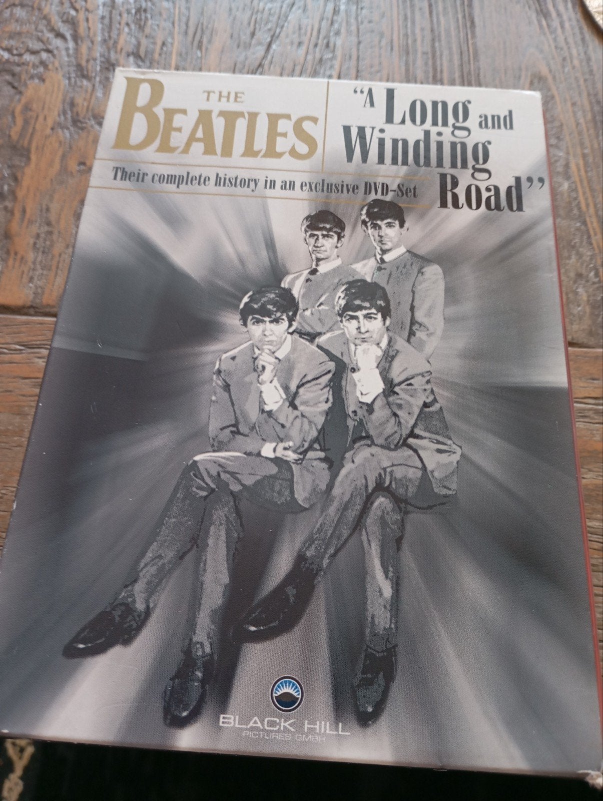 Dit is een vierdelige DVD-boxset getiteld "The Beatles - A L, Ophalen of Verzenden