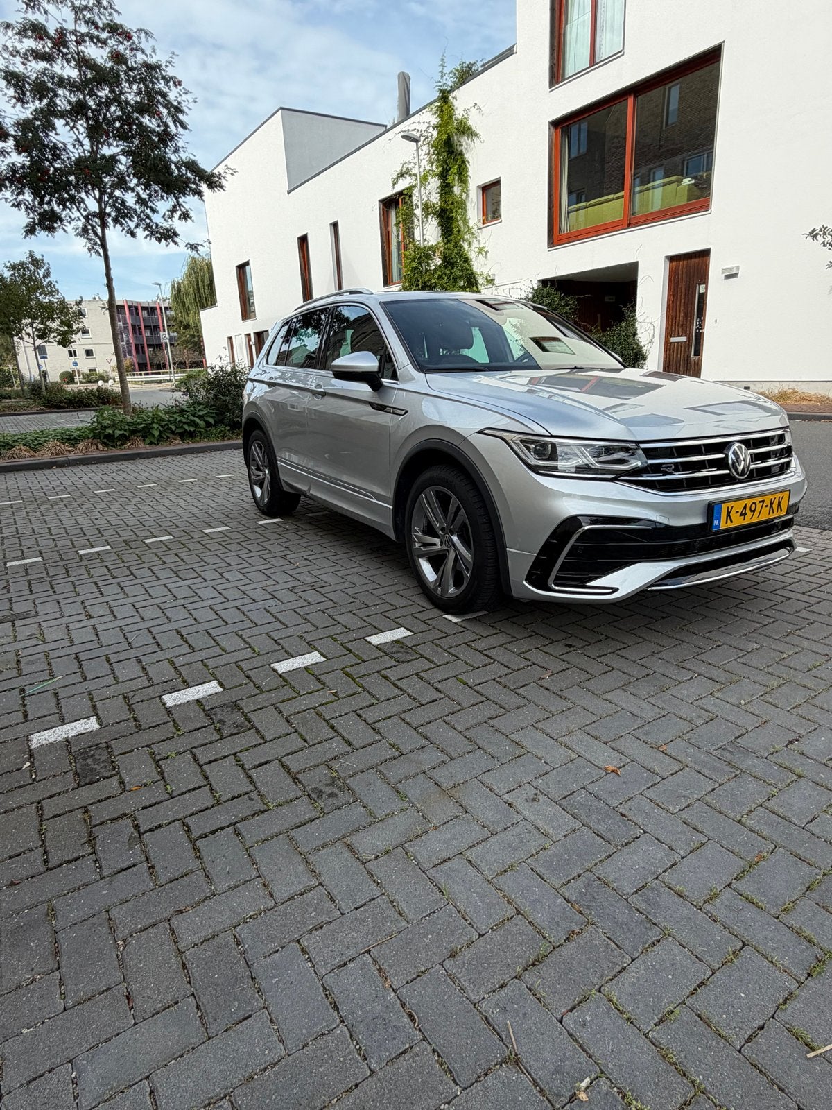 Foto 4 van Volkswagen Tiguan 1.5 TSI ACT 150pk DSG 2021 Grijs