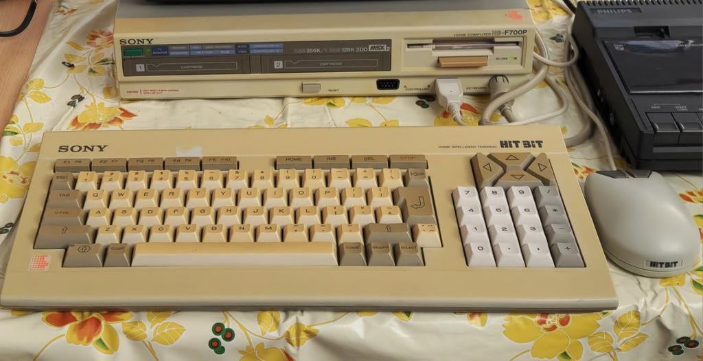 Sony MSX2 Hit-bit HB-F700P met toetsenbord en originele muis, Computers en Software, Ophalen of Verzenden, Sony
