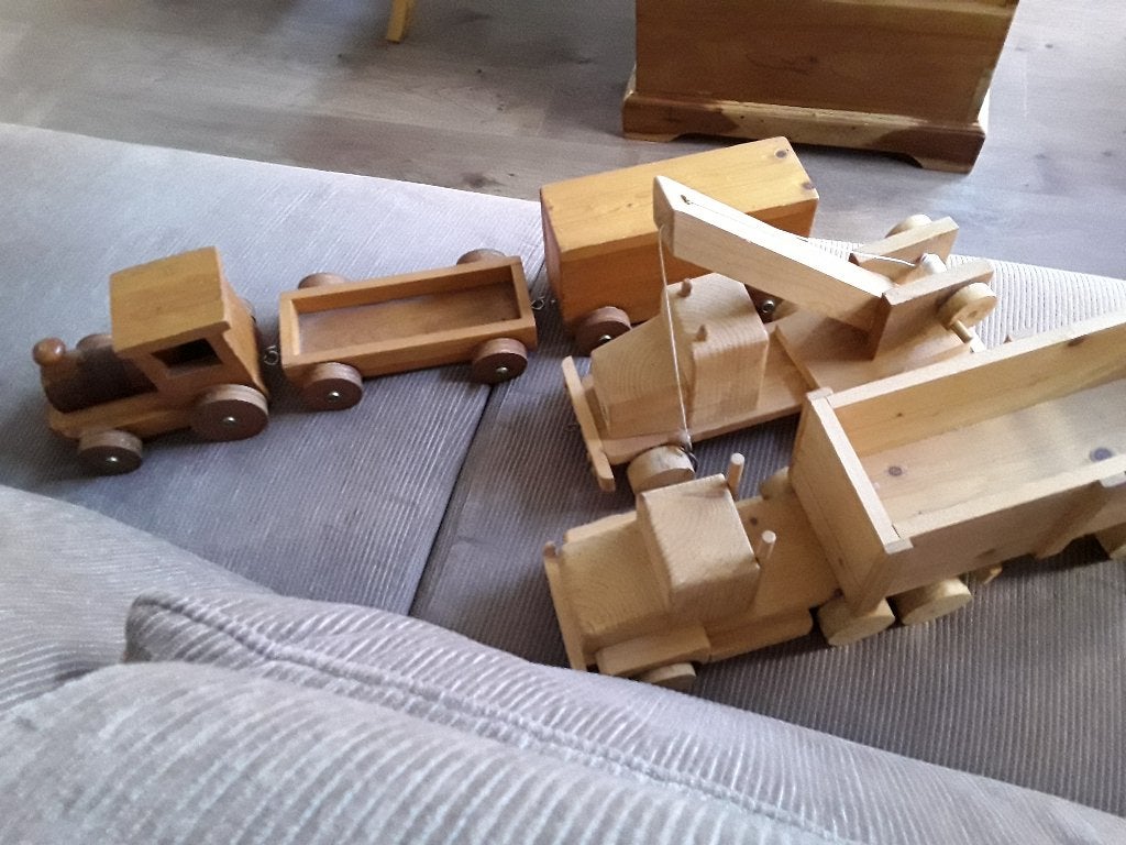 houten locomotief/met wagons/takelwagen/kiepwagen, Kinderen en Baby's, Ophalen of Verzenden, Zo goed als nieuw, Rij- of Hobbelspeelgoed