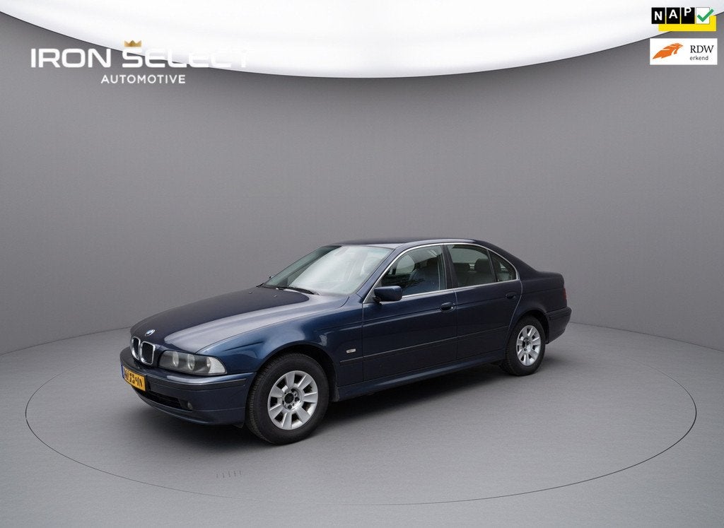 BMW 5-serie 520i Edition NL AUTO, Auto's, BMW, Achterwielaandrijving, Gebruikt, Blauw, Bedrijf