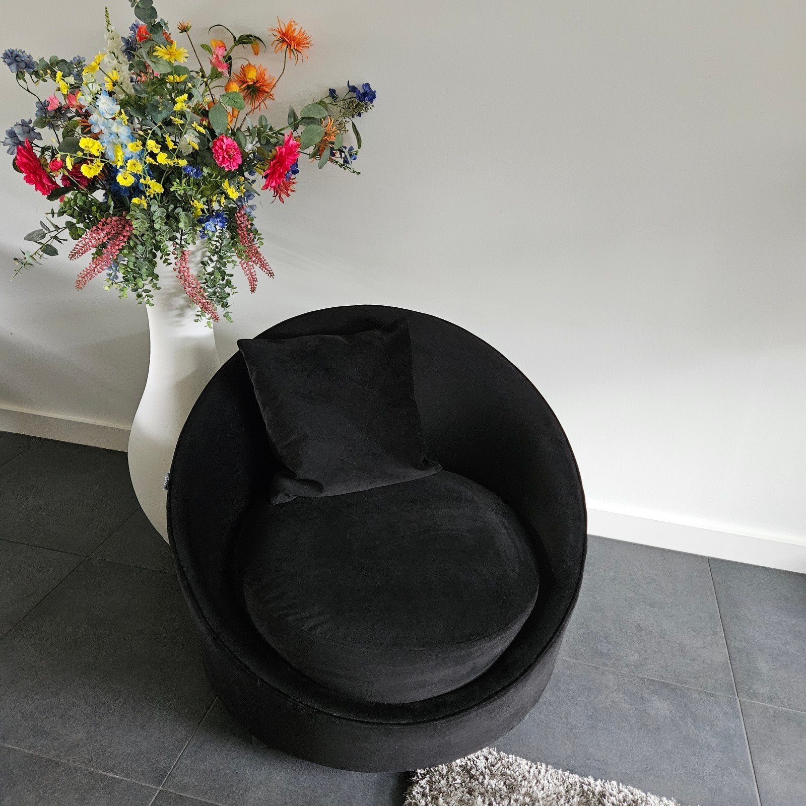 Colmore Zwarte Lounge Stoel - Zo goed als nieuw, Ophalen, Modern, Lounge, 75 tot 100 cm, Zo goed als nieuw