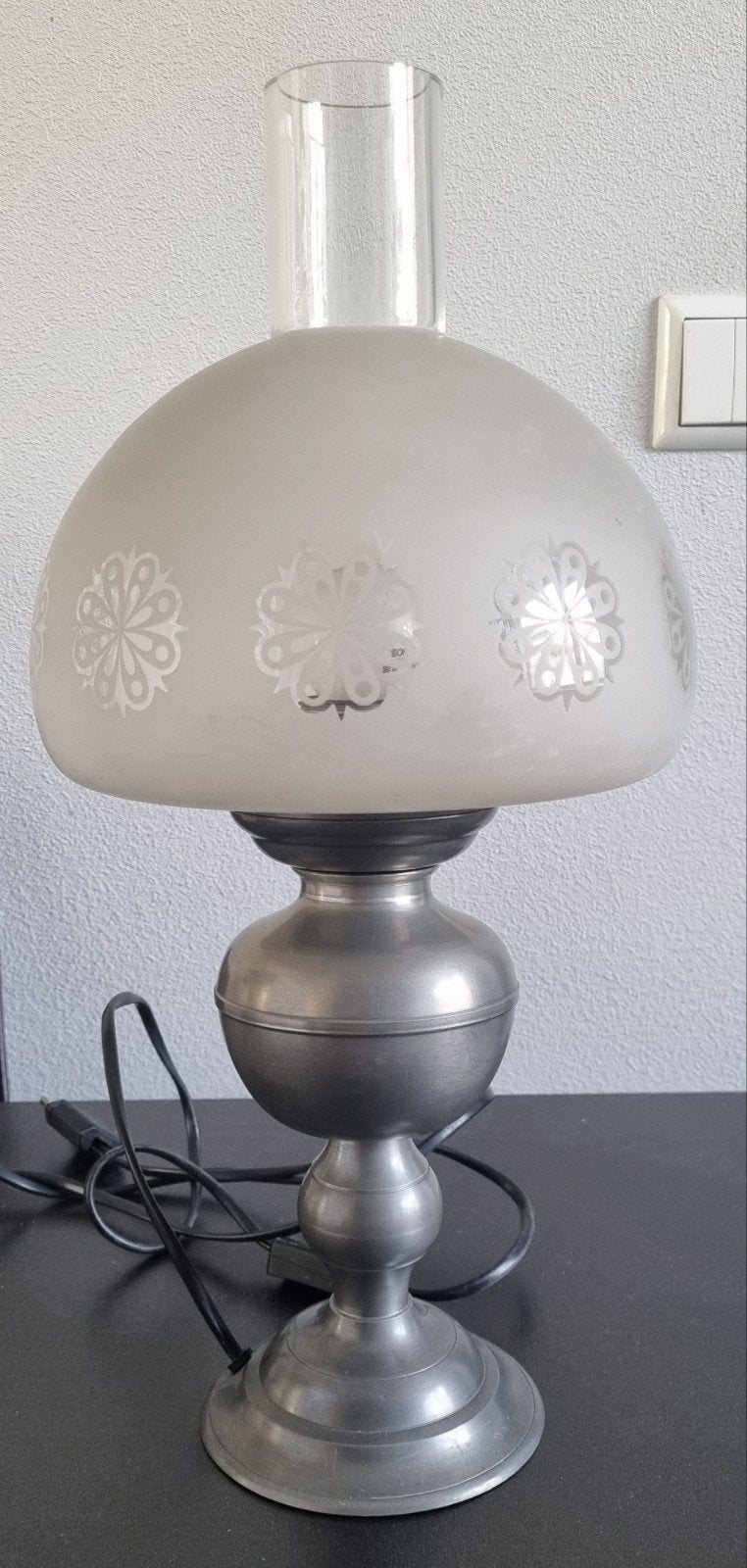 Tinnen schemerlamp, Ophalen, Schemerlamp