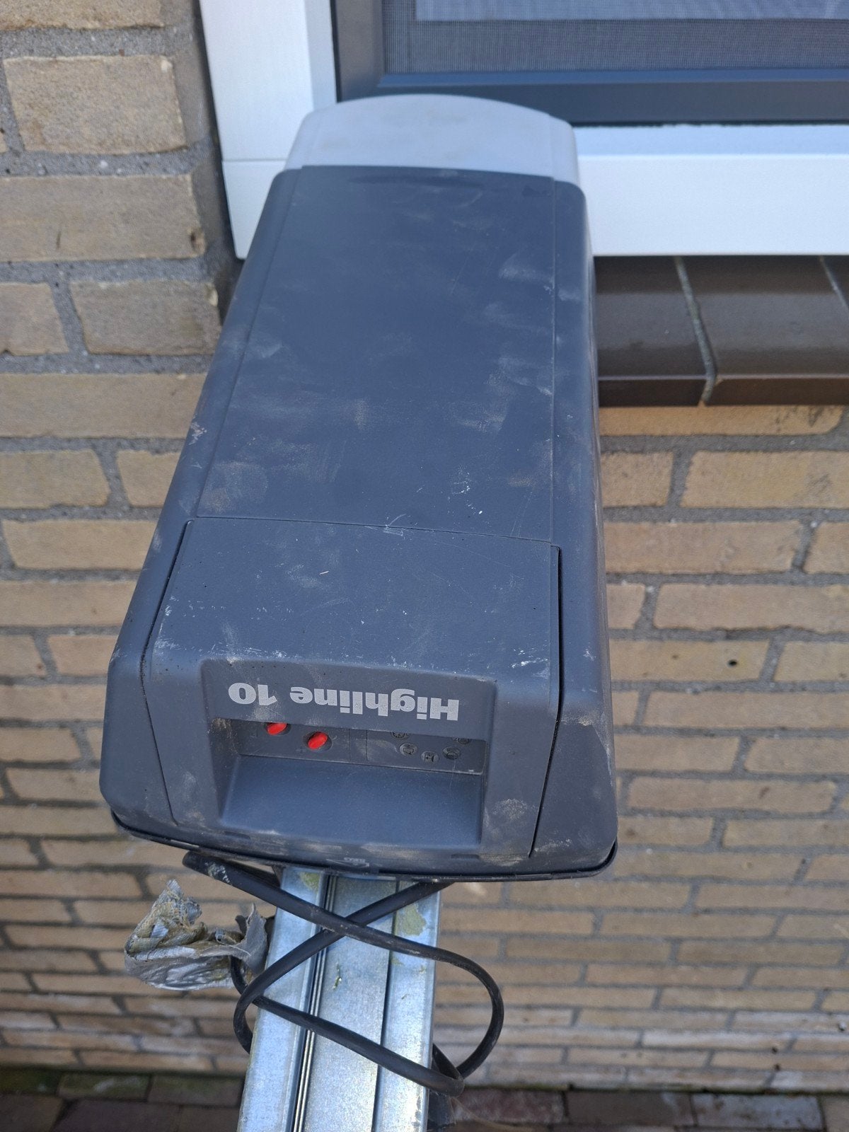 Electrische roldeur met afstandsbediening., Ophalen, Gebruikt, Garagedeur, 120 cm of meer