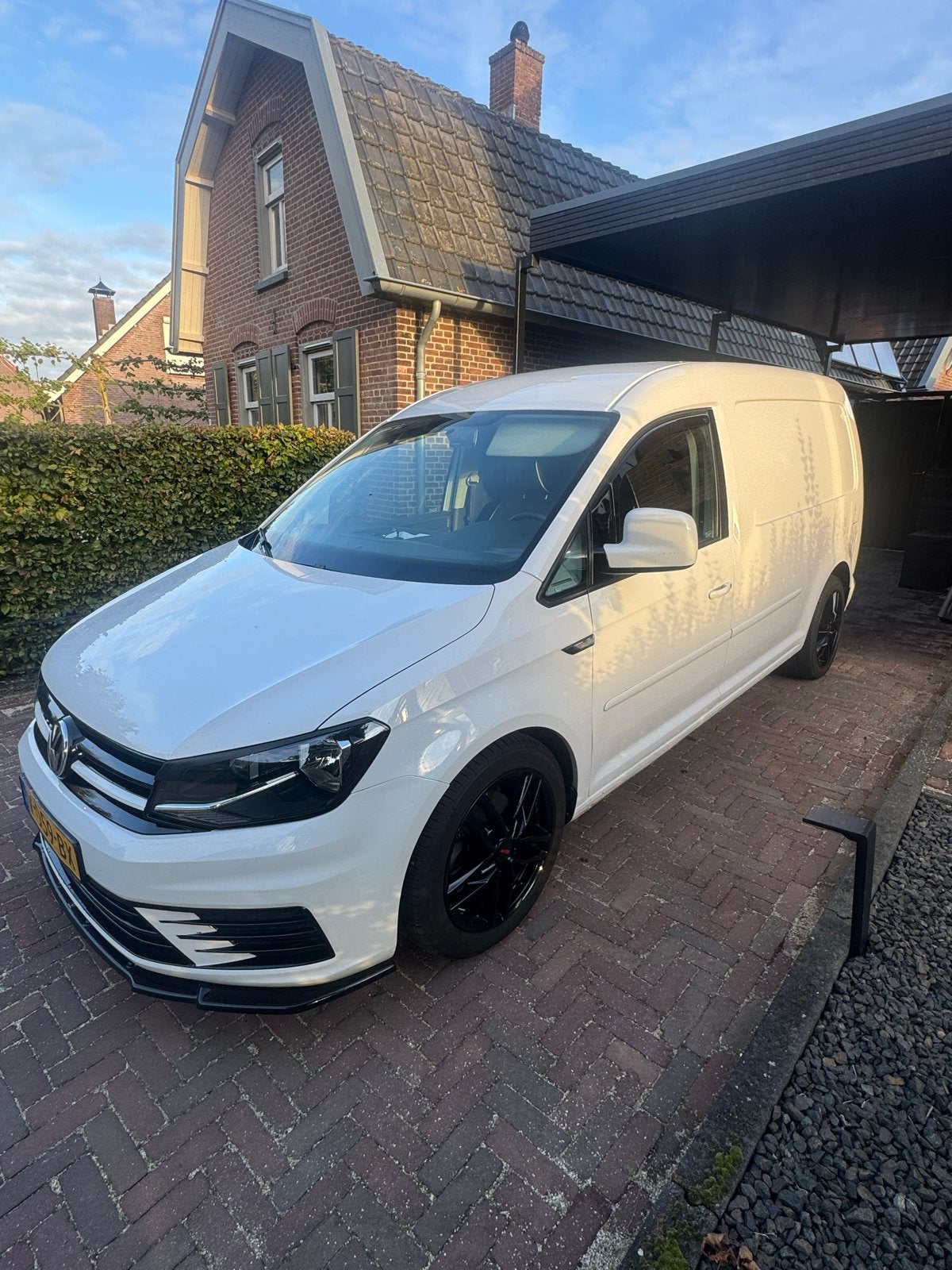 Hele nette Volkswagen Caddy maxi R-line 2.0 TDI 75KW 2017, Auto's, Volkswagen, Wit, Diesel, Dealer onderhouden