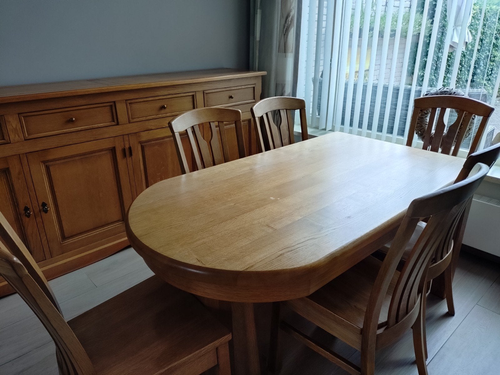 Massief eikenhouten eettafel en dtessoirl met 6 stoelen, Huis en Inrichting, Tafels | Eettafels, Ophalen, Eikenhout, 50 tot 100 cm