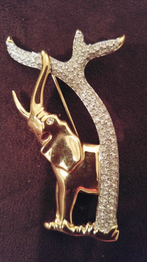 SWAROVSKI - super mooie broche olifant!, Ophalen of Verzenden, Nieuw, Sieraad of Horloge