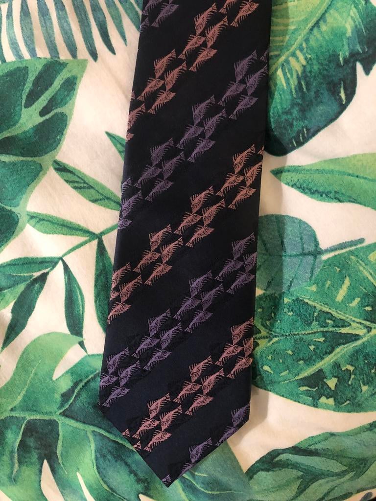 M.C. Escher stropdas met vissenpatroon, Kleding | Heren, Stropdassen, Ophalen of Verzenden, Gedragen, Blauw, Met patroon