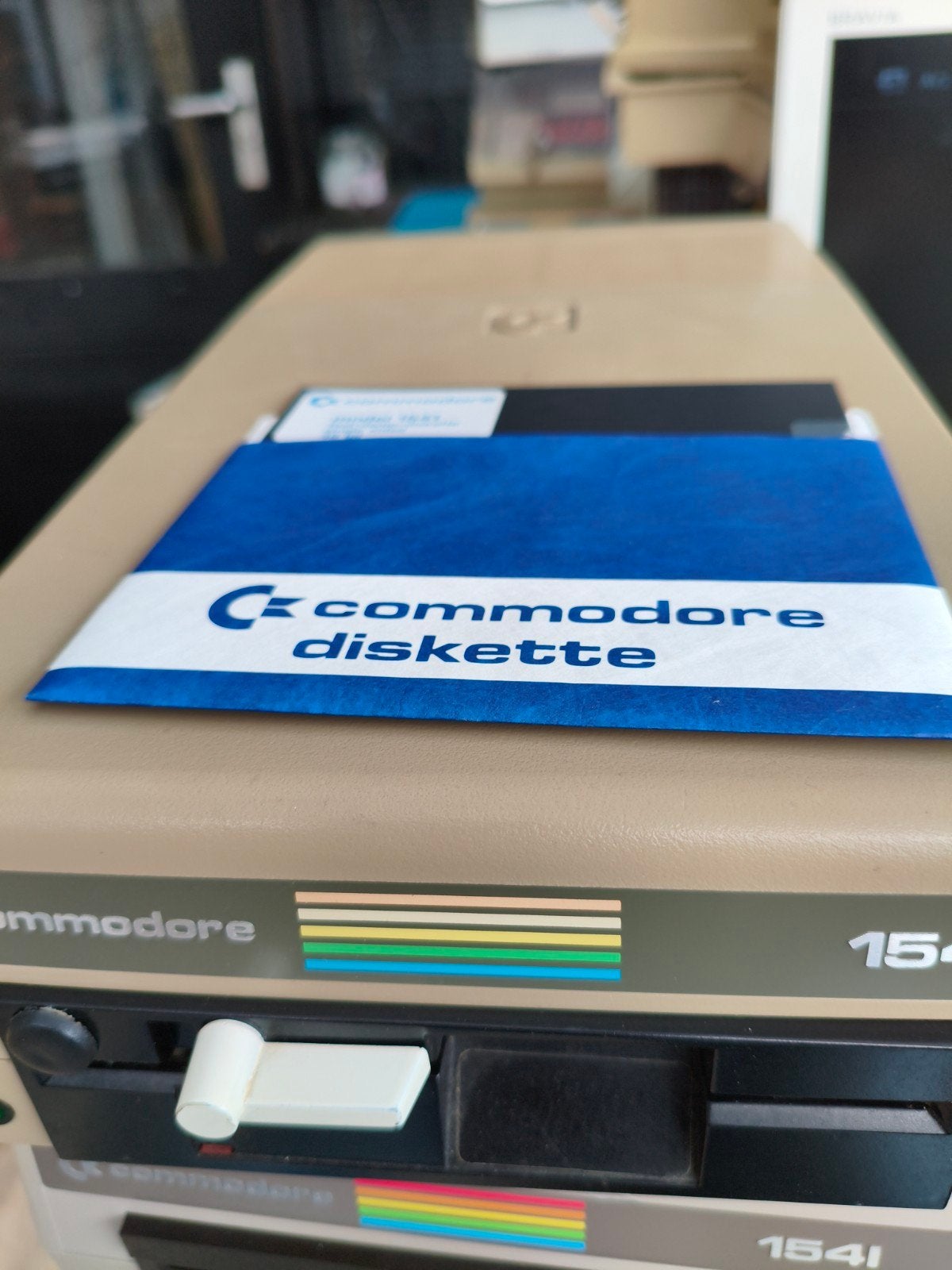 Commodore 1541 diskdrive met kabels., Ophalen of Verzenden
