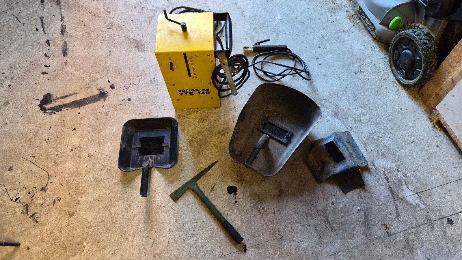 Robuust en degelijk Varios VTB 140 lasapparaat, Ophalen of Verzenden, Gebruikt, Minder dan 150 ampère, Elektroden
