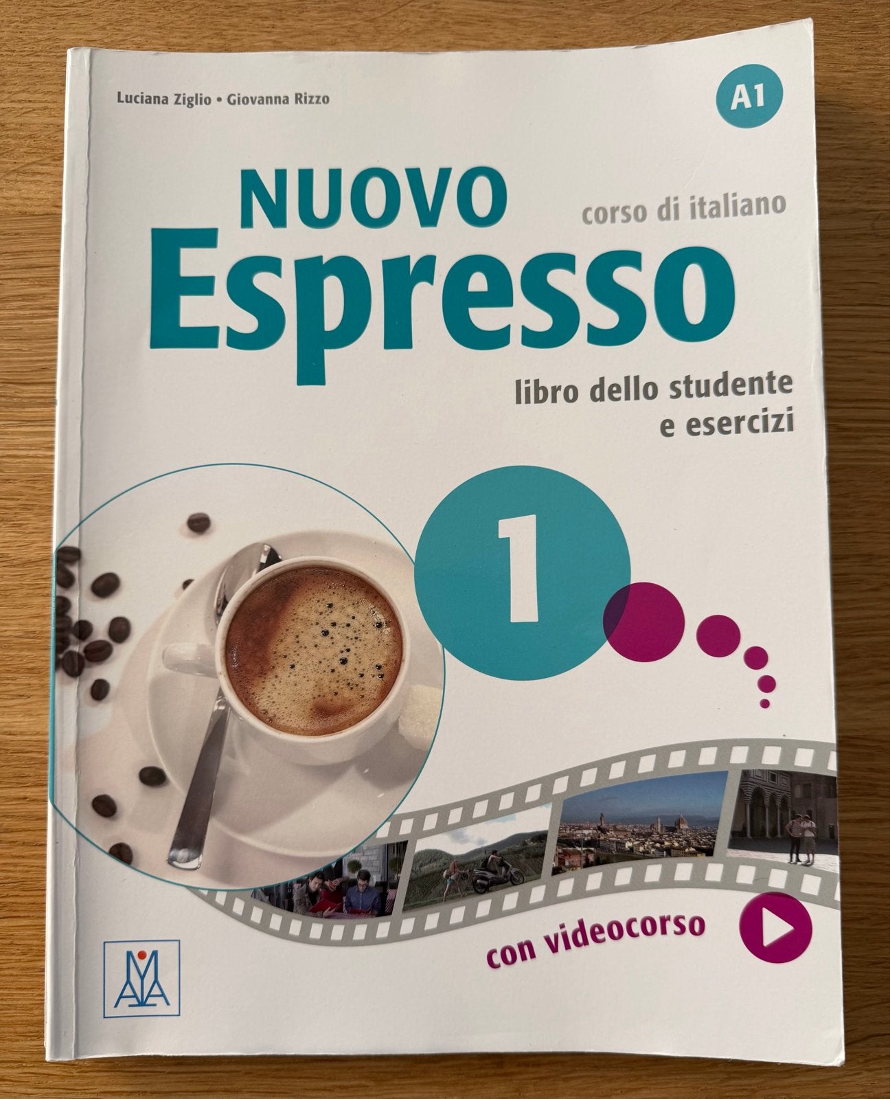 Nuovo Espresso 1 - Italiaans leerboek A1, Ophalen of Verzenden, Alpha, Gelezen, Overige niveaus
