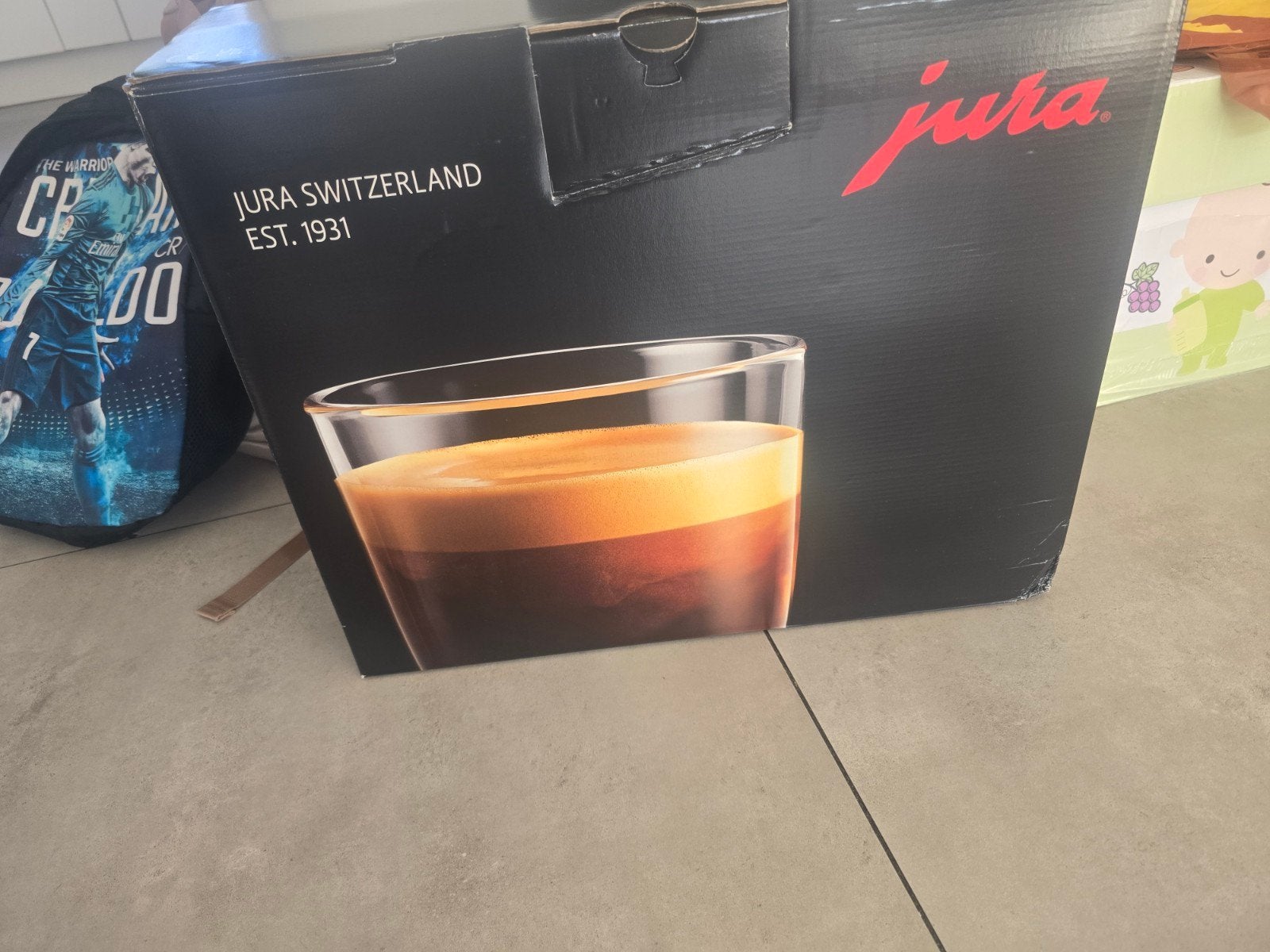 Jura E4 Koffiemachine - Zo goed als nieuw, Witgoed en Apparatuur, Koffiezetapparaten, Afneembaar waterreservoir, 10 kopjes of meer