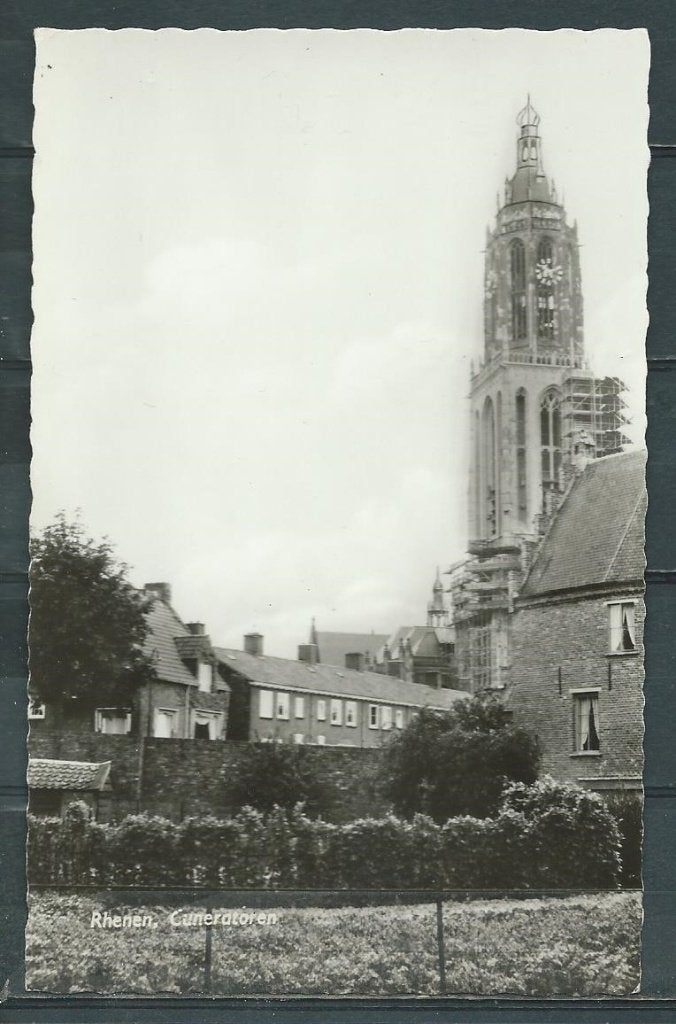 Rhenen Cuneratoren Kerk Z/W Foto/Ansichtkaart a-20  jdu, Verzamelen, Religie, Ophalen of Verzenden, Zo goed als nieuw, Kaart of Prent