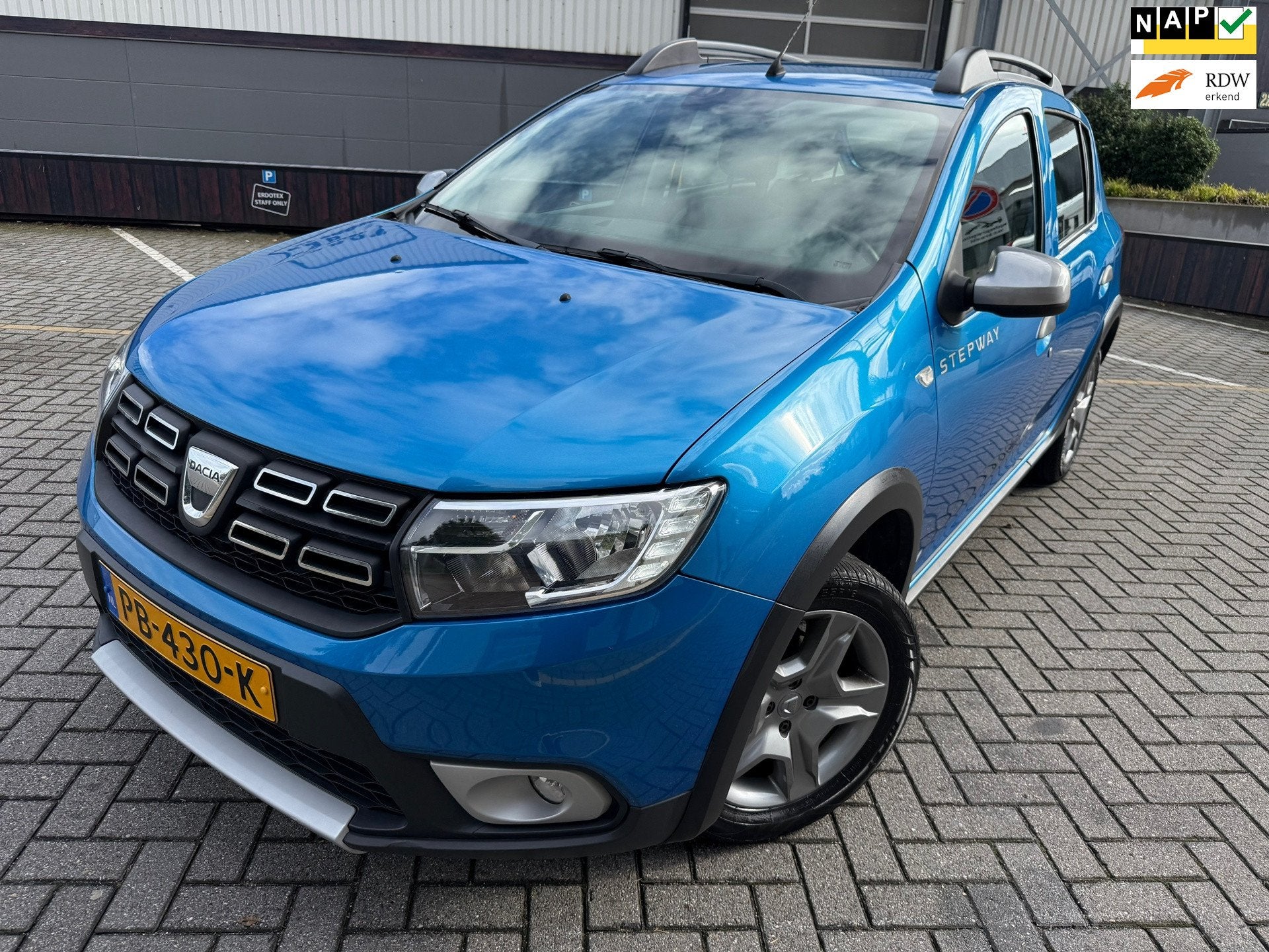 Dacia Sandero 0.9 TCe SL Stepway*Automaat*Navigatie*Cruise*B, Auto's, 898 cc, Euro 6, Blauw, Origineel Nederlands