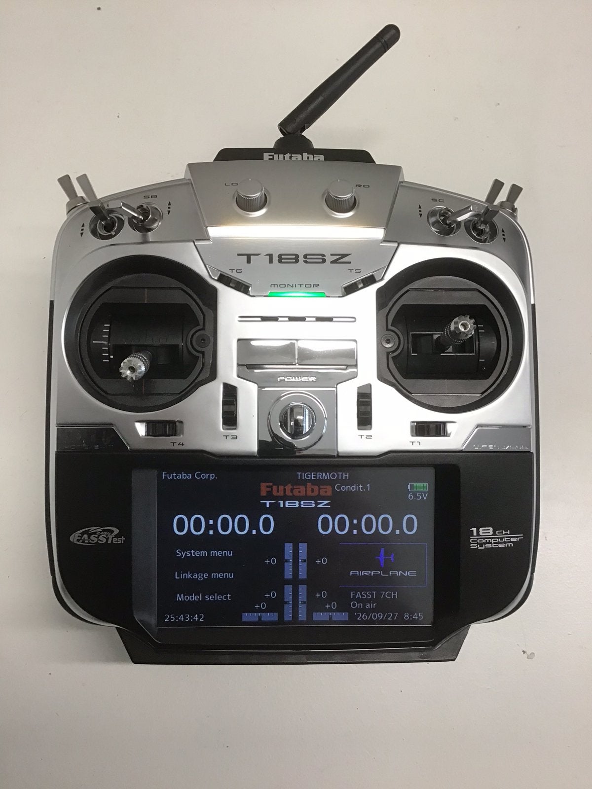 Futaba T18 SZ, Ophalen of Verzenden, Zo goed als nieuw