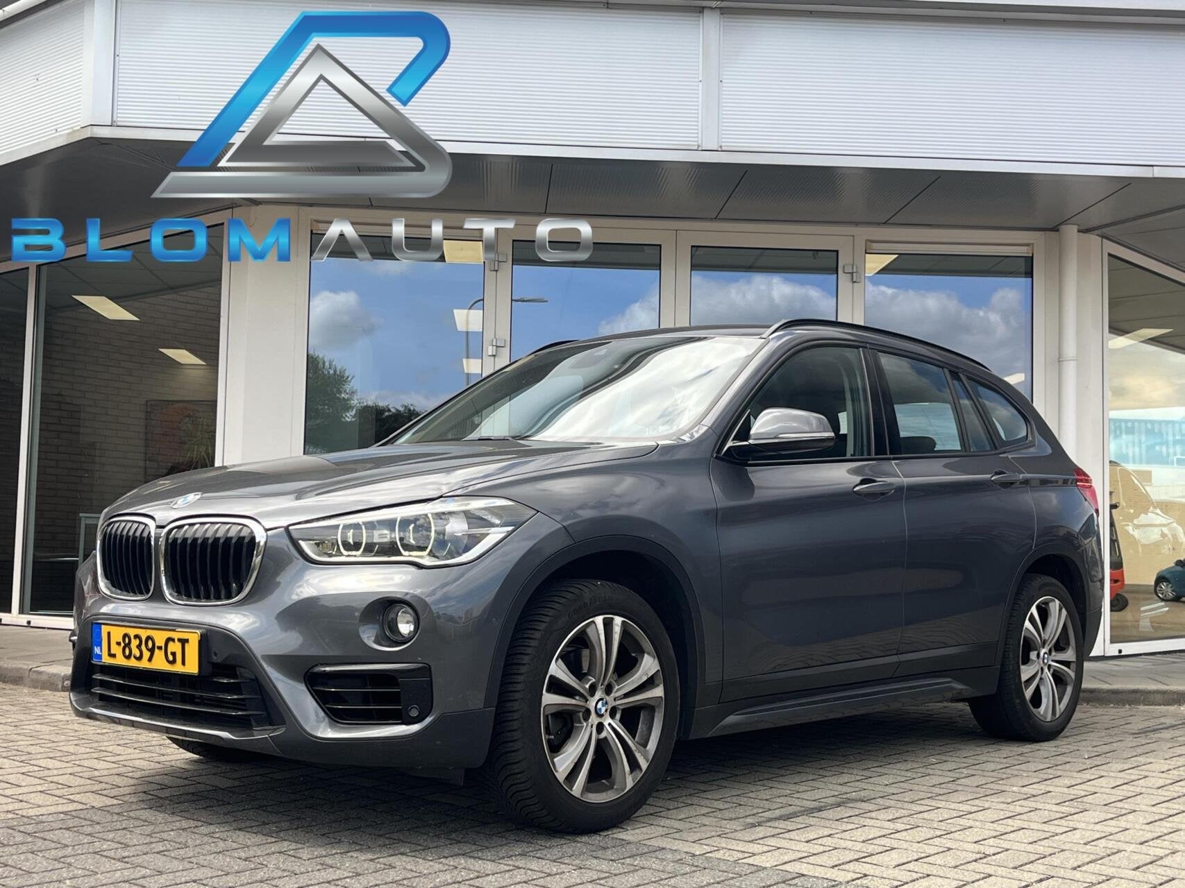 BMW X1 sDrive18i Executive SPORTSTOELEN+TREKHAAK+LED+18INCH, Auto's, Stof, 3 cilinders, 1405 kg, 17 km/l
